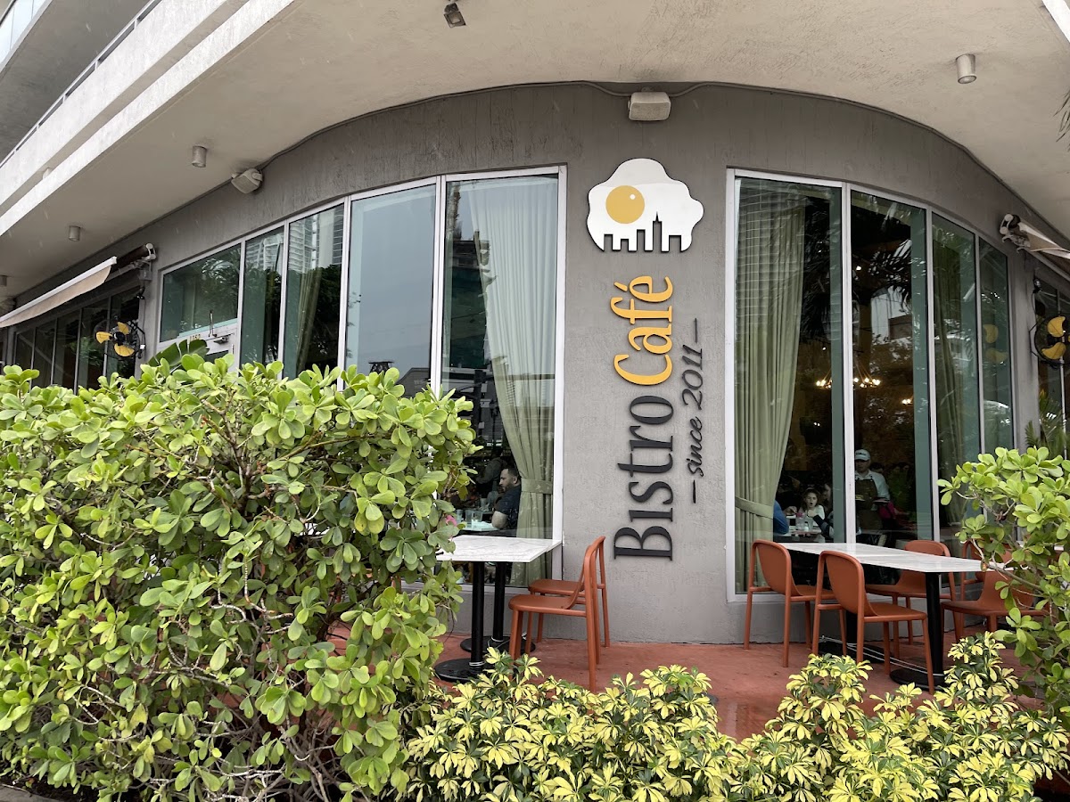Bistro Café
